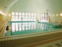 Gyógyvizes medence Hévízen a Hotel Helios gyógy- és wellness szállodában Gyógyvizes medence Hévízen a Hotel Helios gyógy- és wellness szállodában