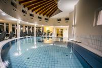 Spa termál szálloda Hévízen - fedett termál medence a Lotus Therme Hotel-ben Spa termál szálloda Hévízen - fedett termál medence a Lotus Therme Hotel-ben