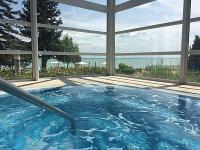 Wellness hotel Balatonkenesén 4* Hotel Marina-Port jacuzzija Wellness hotel Balatonkenesén 4* Hotel Marina-Port jacuzzija